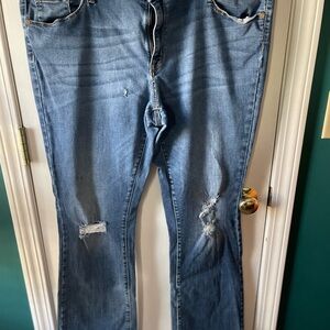 Mossimo Supply Co. Women's Light Blue Straight Leg Jeans